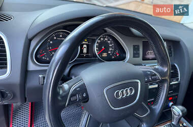 Внедорожник / Кроссовер Audi Q7 2015 в 