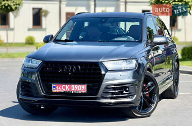 Внедорожник / Кроссовер Audi Q7 2017 в 