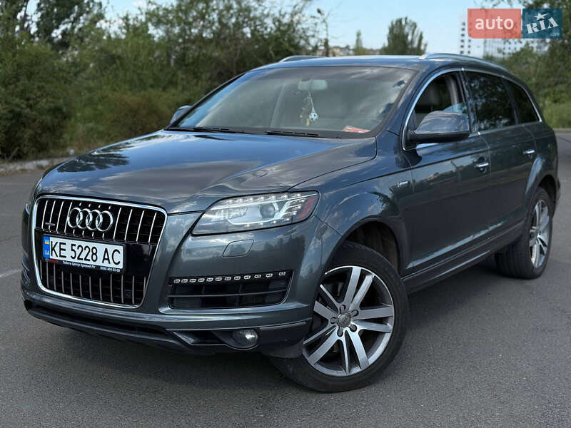 Внедорожник / Кроссовер Audi Q7 2012 в 