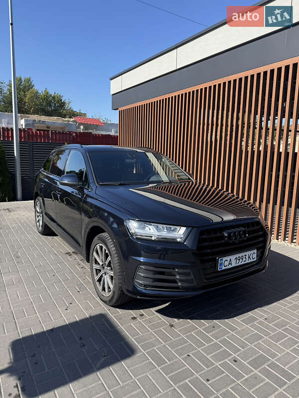 Внедорожник / Кроссовер Audi Q7 2016 в Черкассах