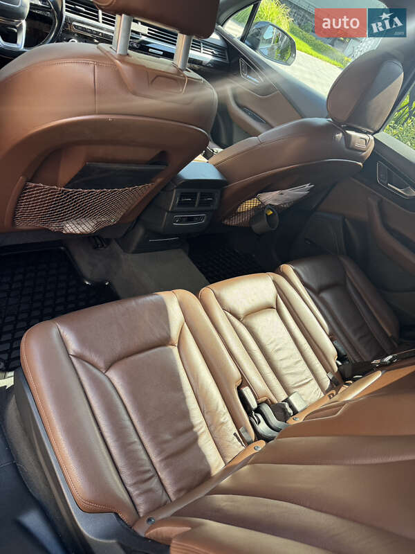 Внедорожник / Кроссовер Audi Q7 2016 в Черкассах