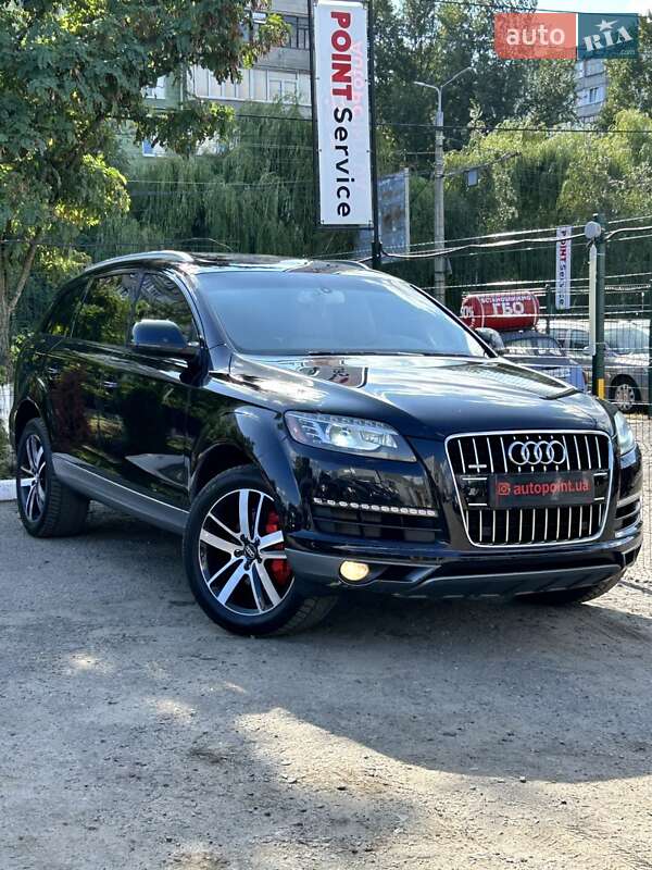 Позашляховик / Кросовер Audi Q7 2012 в 