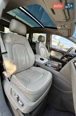 Позашляховик / Кросовер Audi Q7 2012 в 