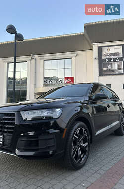 Внедорожник / Кроссовер Audi Q7 2018 в 