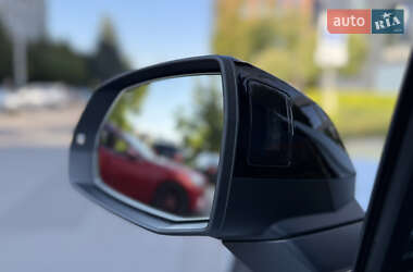 Внедорожник / Кроссовер Audi Q7 2021 в 