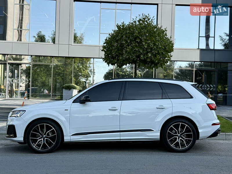 Позашляховик / Кросовер Audi Q7 2021 в Львові