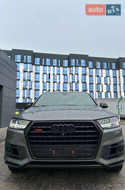 Внедорожник / Кроссовер Audi Q7 2016 в 