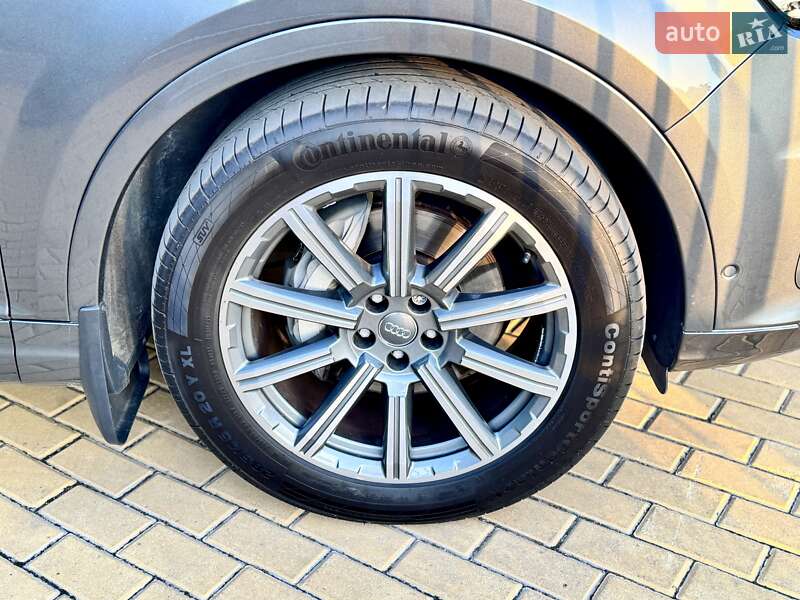 Позашляховик / Кросовер Audi Q7 2019 в Києві фото 35 Позашляховик / Кросовер Audi Q7 2019 в Києві