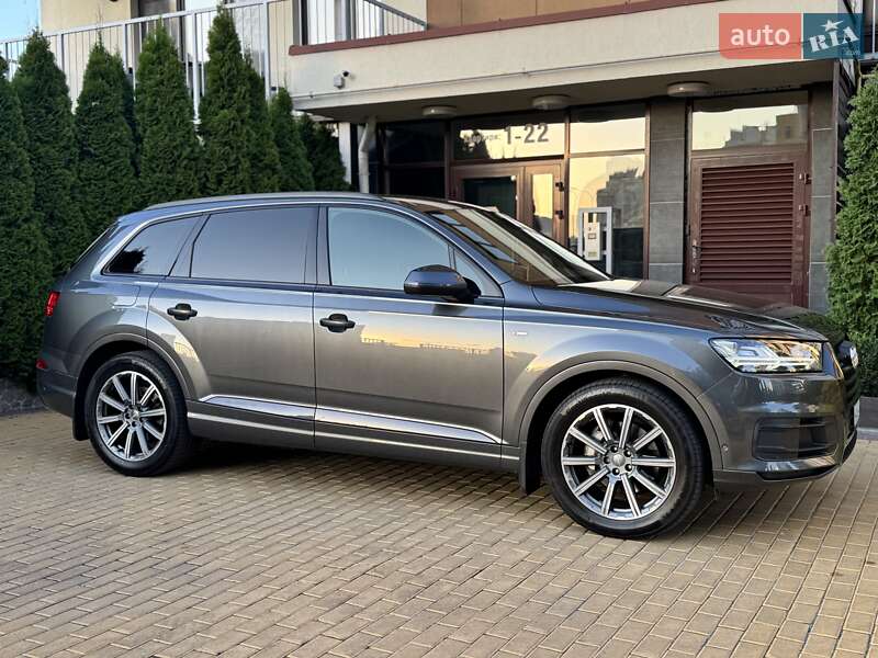 Позашляховик / Кросовер Audi Q7 2019 в Києві фото 13 Позашляховик / Кросовер Audi Q7 2019 в Києві