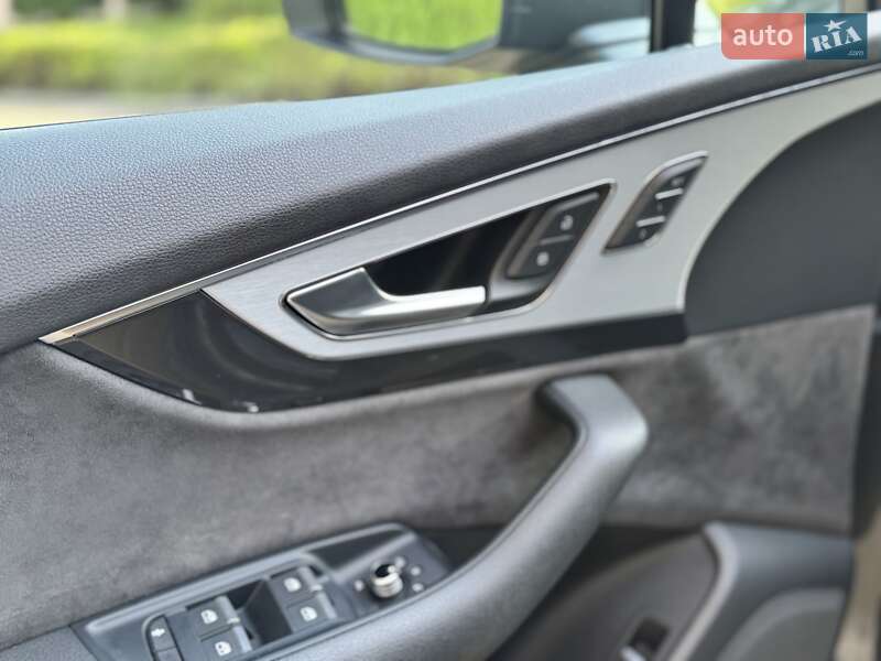 Позашляховик / Кросовер Audi Q7 2019 в Києві фото 27 Позашляховик / Кросовер Audi Q7 2019 в Києві
