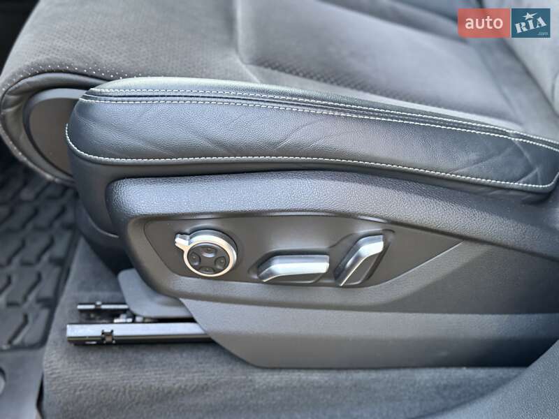 Позашляховик / Кросовер Audi Q7 2019 в Києві фото 19 Позашляховик / Кросовер Audi Q7 2019 в Києві