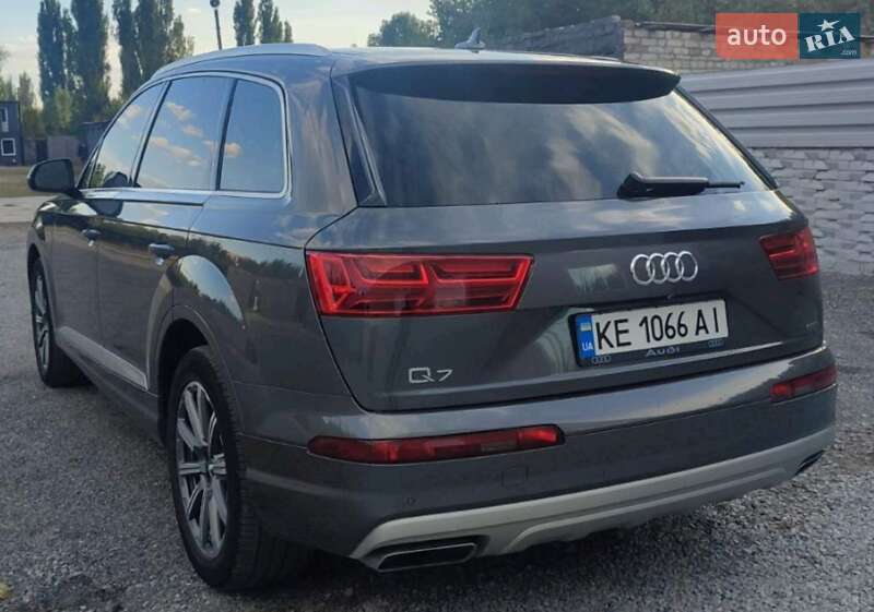 Внедорожник / Кроссовер Audi Q7 2018 в Днепре