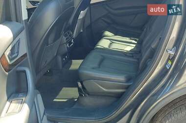Позашляховик / Кросовер Audi Q7 2018 в 