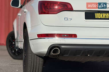 Внедорожник / Кроссовер Audi Q7 2014 в 