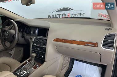 Внедорожник / Кроссовер Audi Q7 2012 в 