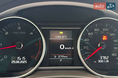 Внедорожник / Кроссовер Audi Q7 2012 в 
