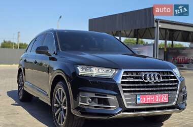 Позашляховик / Кросовер Audi Q7 2015 в 
