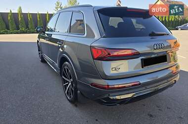 Внедорожник / Кроссовер Audi Q7 2023 в 