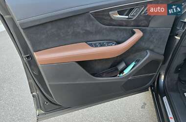 Внедорожник / Кроссовер Audi Q7 2023 в 