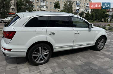 Внедорожник / Кроссовер Audi Q7 2015 в 
