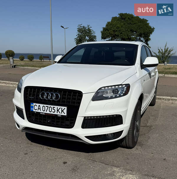 Позашляховик / Кросовер Audi Q7 2014 в 