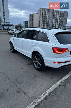 Позашляховик / Кросовер Audi Q7 2014 в 