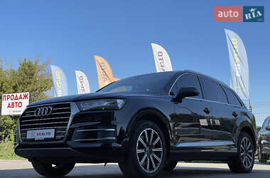 Внедорожник / Кроссовер Audi Q7 2015 в 