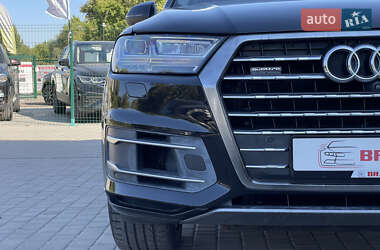 Внедорожник / Кроссовер Audi Q7 2015 в 