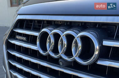Внедорожник / Кроссовер Audi Q7 2015 в 