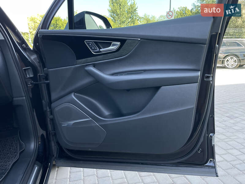 Внедорожник / Кроссовер Audi Q7 2015 в Бердичеве