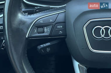Внедорожник / Кроссовер Audi Q7 2015 в 
