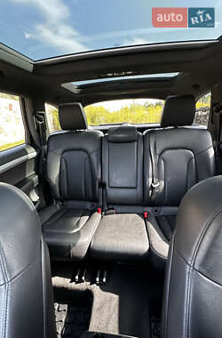 Позашляховик / Кросовер Audi Q7 2011 в 