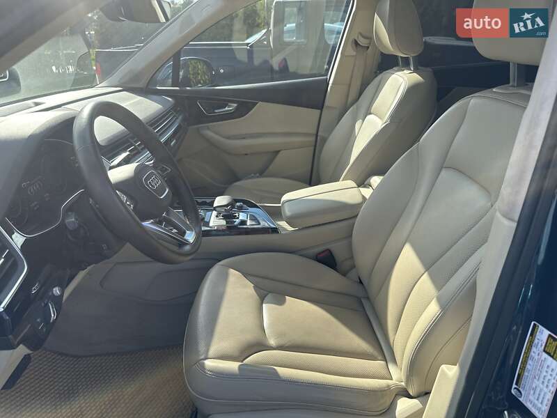 Внедорожник / Кроссовер Audi Q7 2017 в Киеве