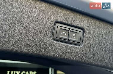Позашляховик / Кросовер Audi Q7 2019 в 