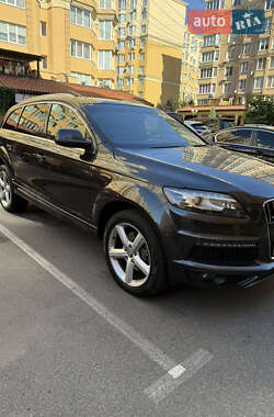 Внедорожник / Кроссовер Audi Q7 2013 в Киеве