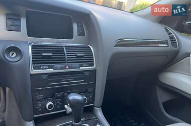 Внедорожник / Кроссовер Audi Q7 2010 в 