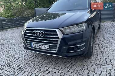 Внедорожник / Кроссовер Audi Q7 2017 в Сваляве