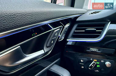 Внедорожник / Кроссовер Audi Q7 2017 в 