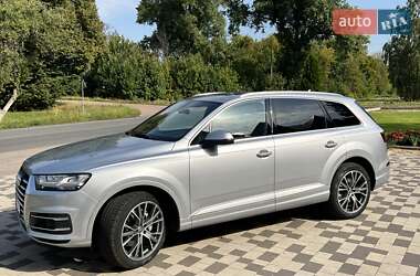 Позашляховик / Кросовер Audi Q7 2017 в 