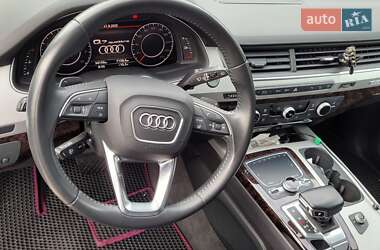 Позашляховик / Кросовер Audi Q7 2018 в 