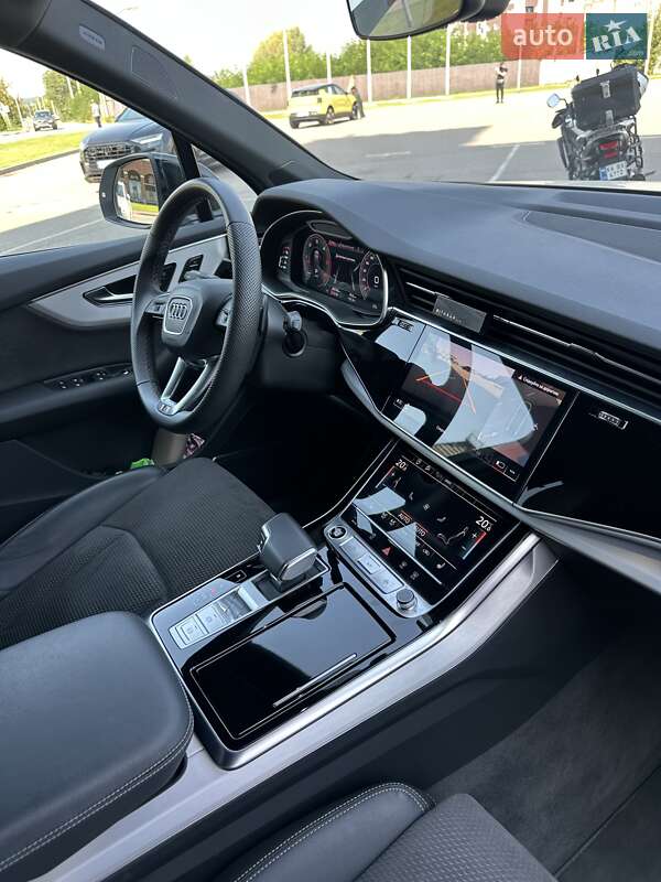 Позашляховик / Кросовер Audi Q7 2022 в Києві