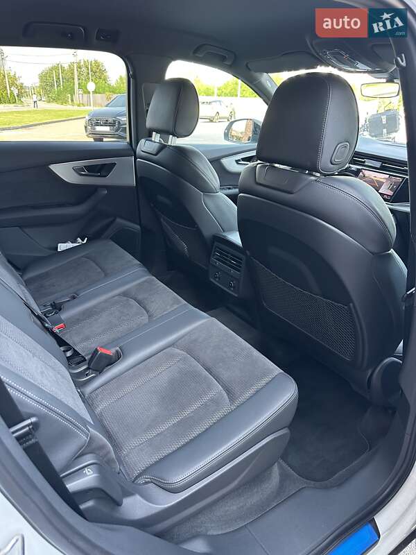 Позашляховик / Кросовер Audi Q7 2022 в Києві
