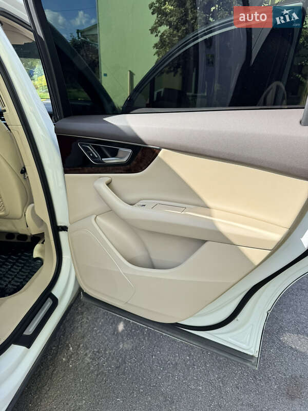 Позашляховик / Кросовер Audi Q7 2016 в Дрогобичі фото 29 Позашляховик / Кросовер Audi Q7 2016 в Дрогобичі