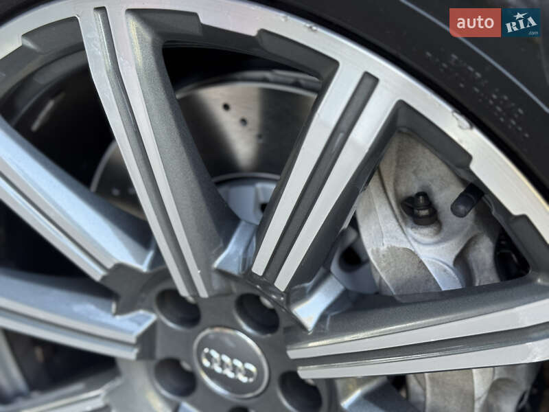 Позашляховик / Кросовер Audi Q7 2016 в Києві фото 27 Позашляховик / Кросовер Audi Q7 2016 в Києві