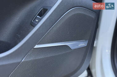 Позашляховик / Кросовер Audi Q7 2016 в 