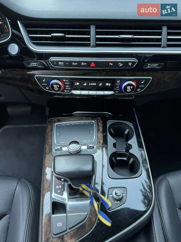 Позашляховик / Кросовер Audi Q7 2016 в Києві фото 57 Позашляховик / Кросовер Audi Q7 2016 в Києві