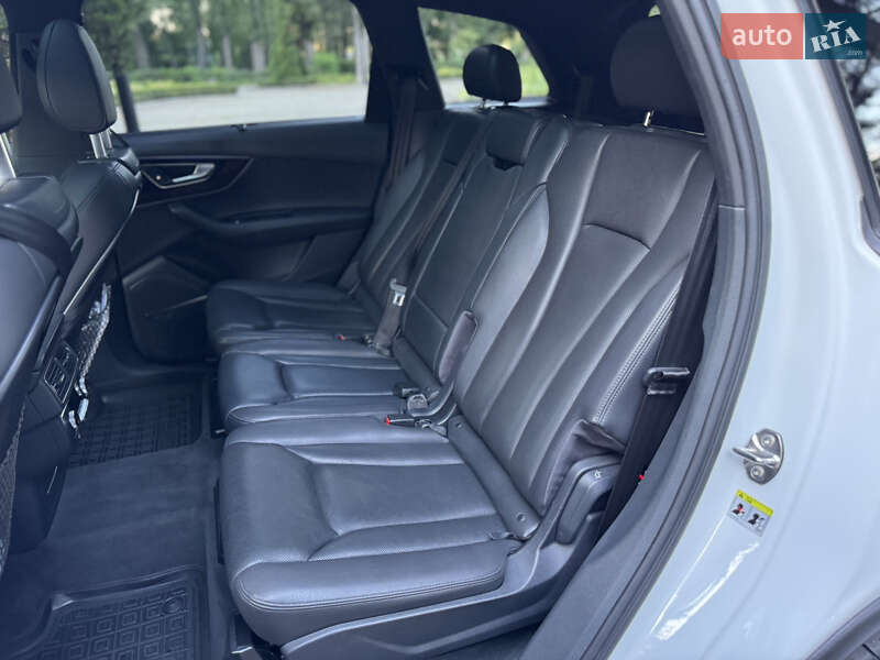 Позашляховик / Кросовер Audi Q7 2016 в Києві фото 65 Позашляховик / Кросовер Audi Q7 2016 в Києві