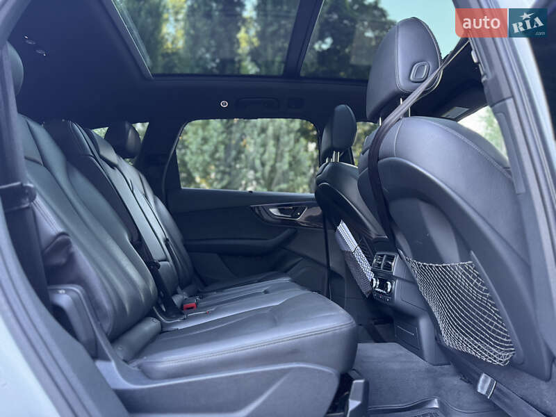 Позашляховик / Кросовер Audi Q7 2016 в Києві фото 71 Позашляховик / Кросовер Audi Q7 2016 в Києві