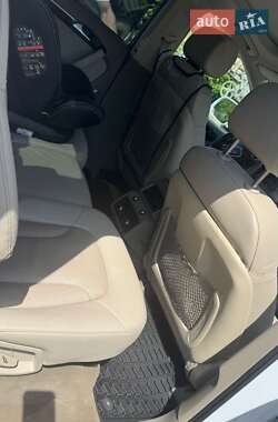 Позашляховик / Кросовер Audi Q7 2013 в 