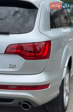 Внедорожник / Кроссовер Audi Q7 2011 в 